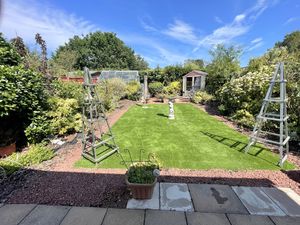 Beacon Way- click for photo gallery